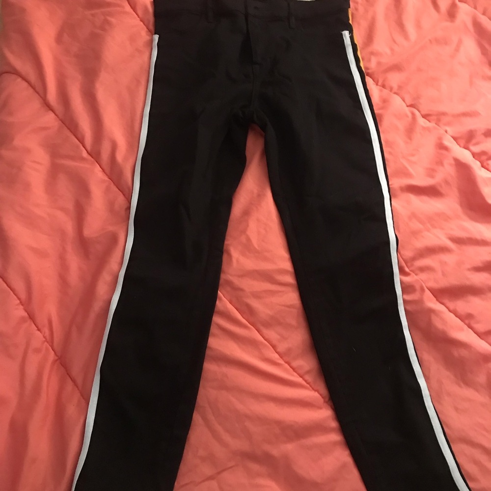 NEVER WORN Pacsun Jeans W/ Striped Down The Sides.